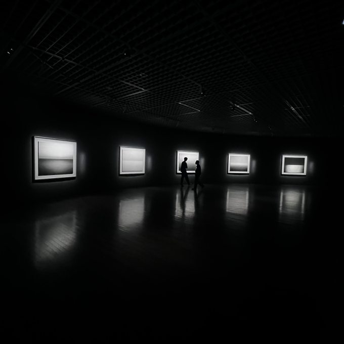 杉本博司《絶滅写真》观后感：我也和你一样，长久地想象着衰老 image