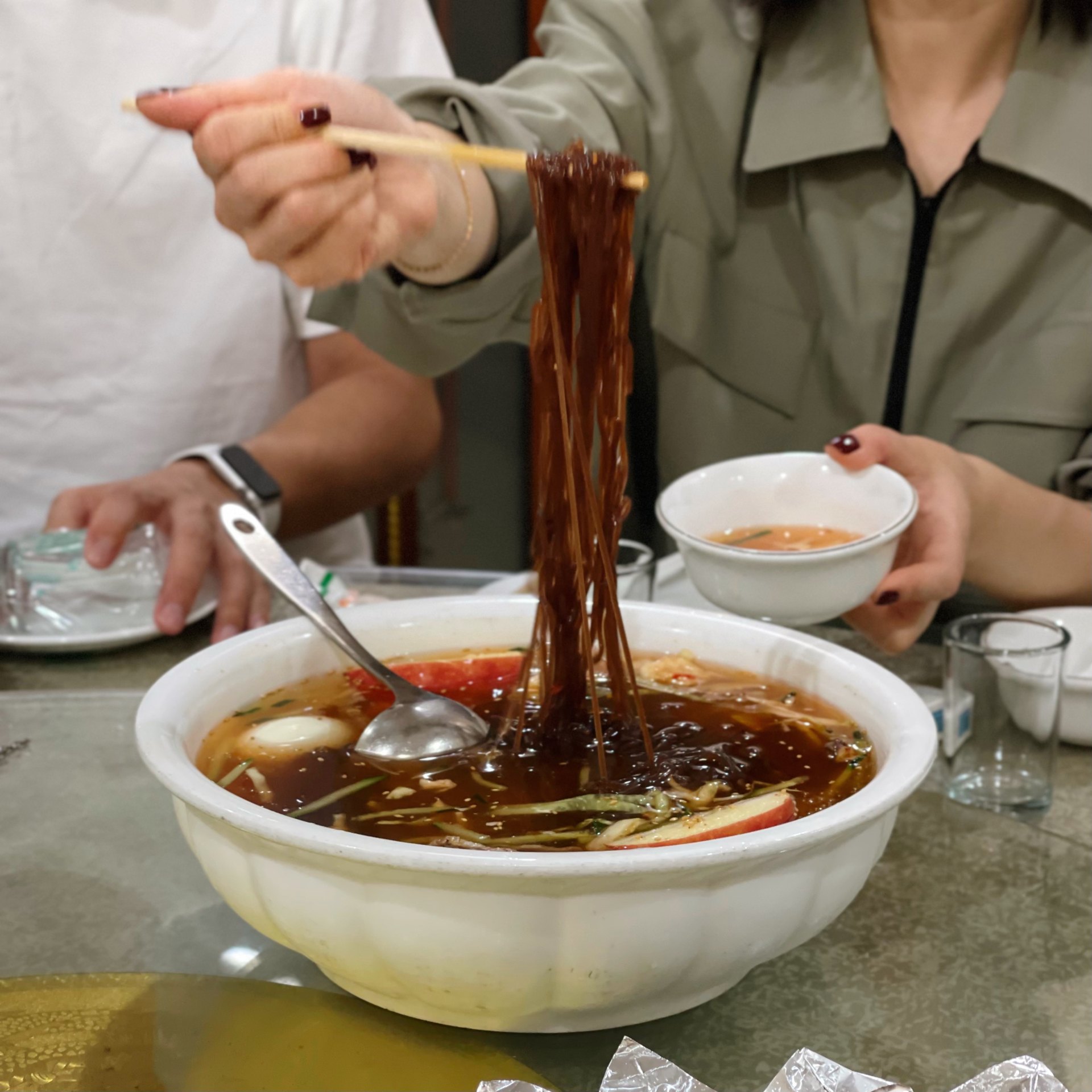 SP. 东北好吃到我们临时变身美食节目 episode artwork