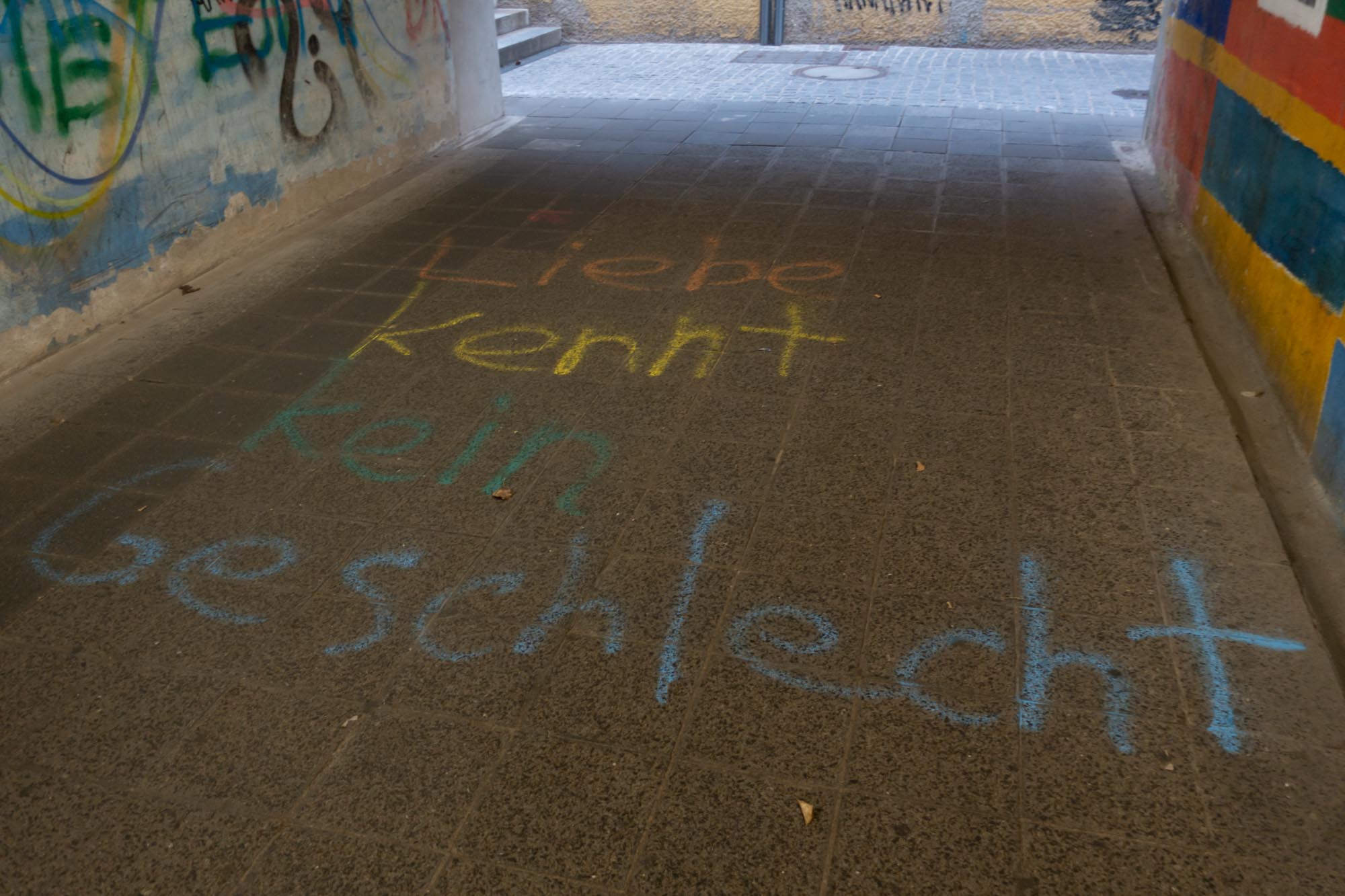 2020.5.24 “爱无分性别”。