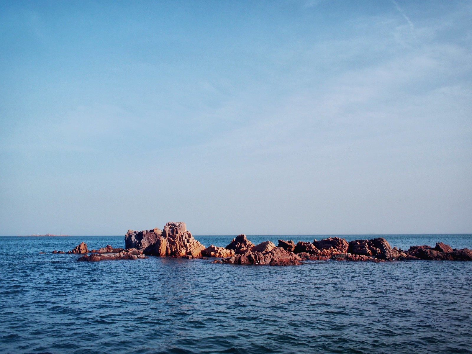 海中岩石