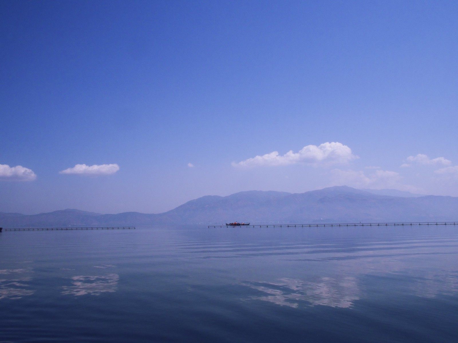 洱海與遠山