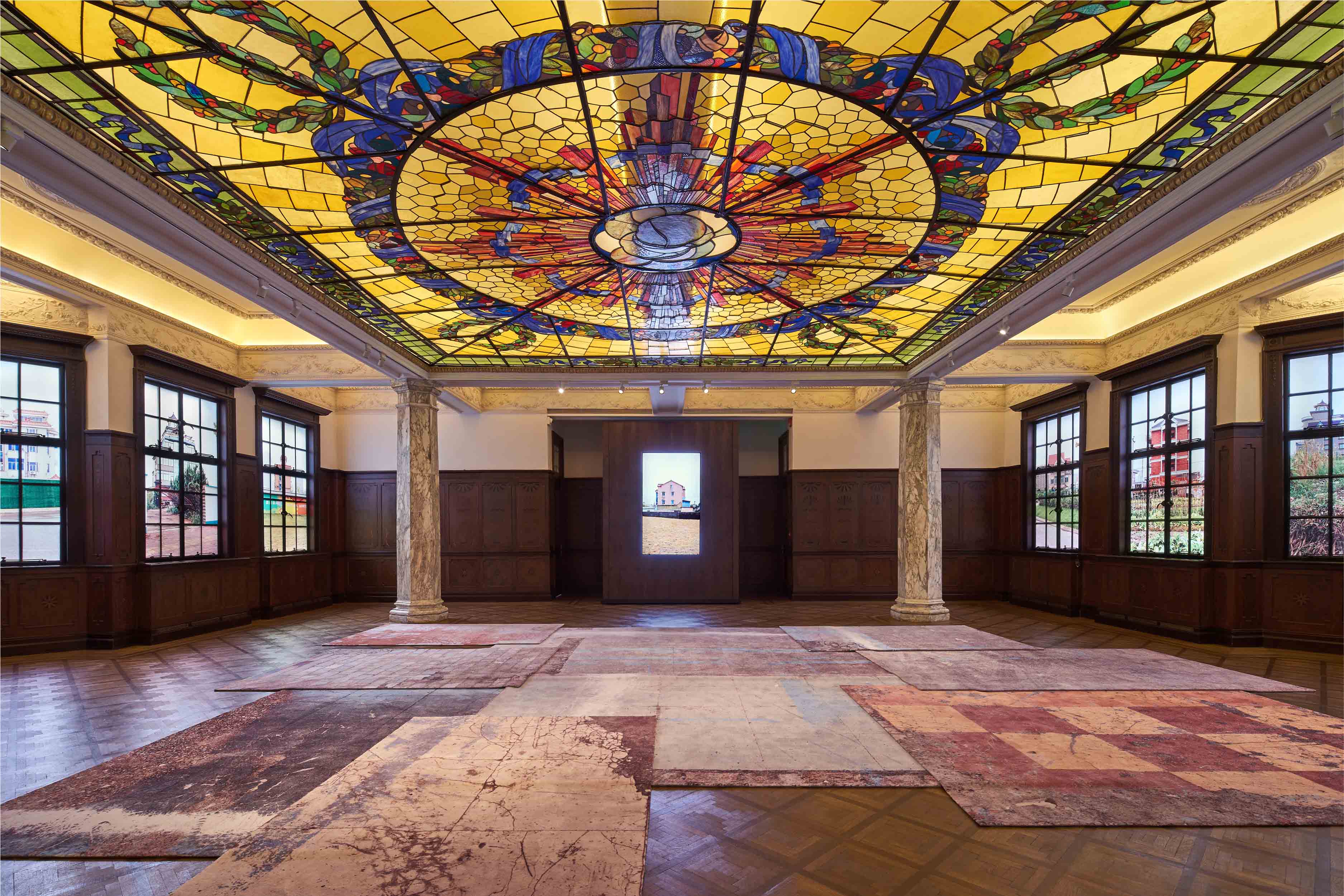 17.Prada荣宅李青“后窗”展览现场图,摄影师:朱海的副本.jpg
