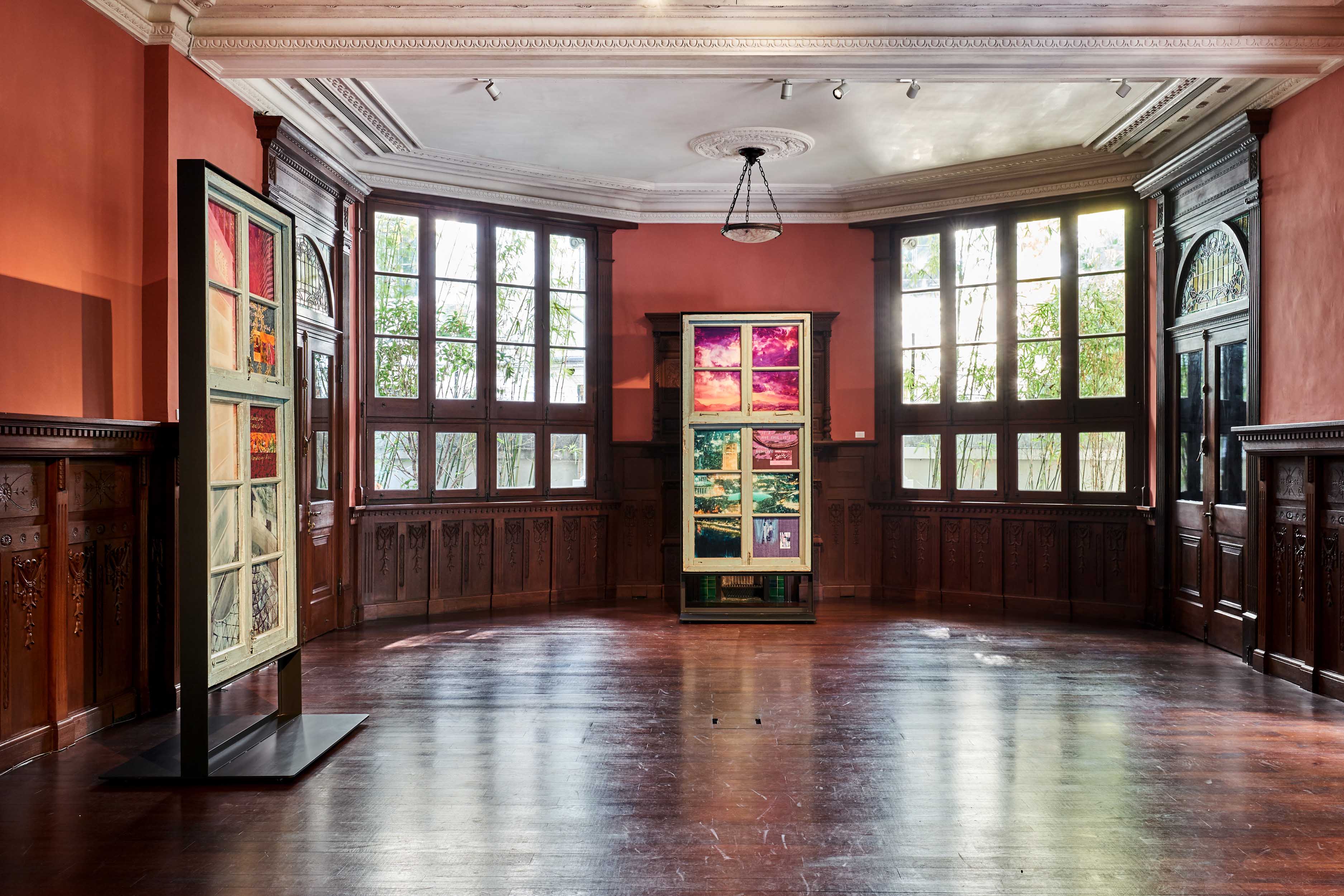 2.Prada荣宅李青“后窗”展览现场图,摄影师:朱海的副本.jpg