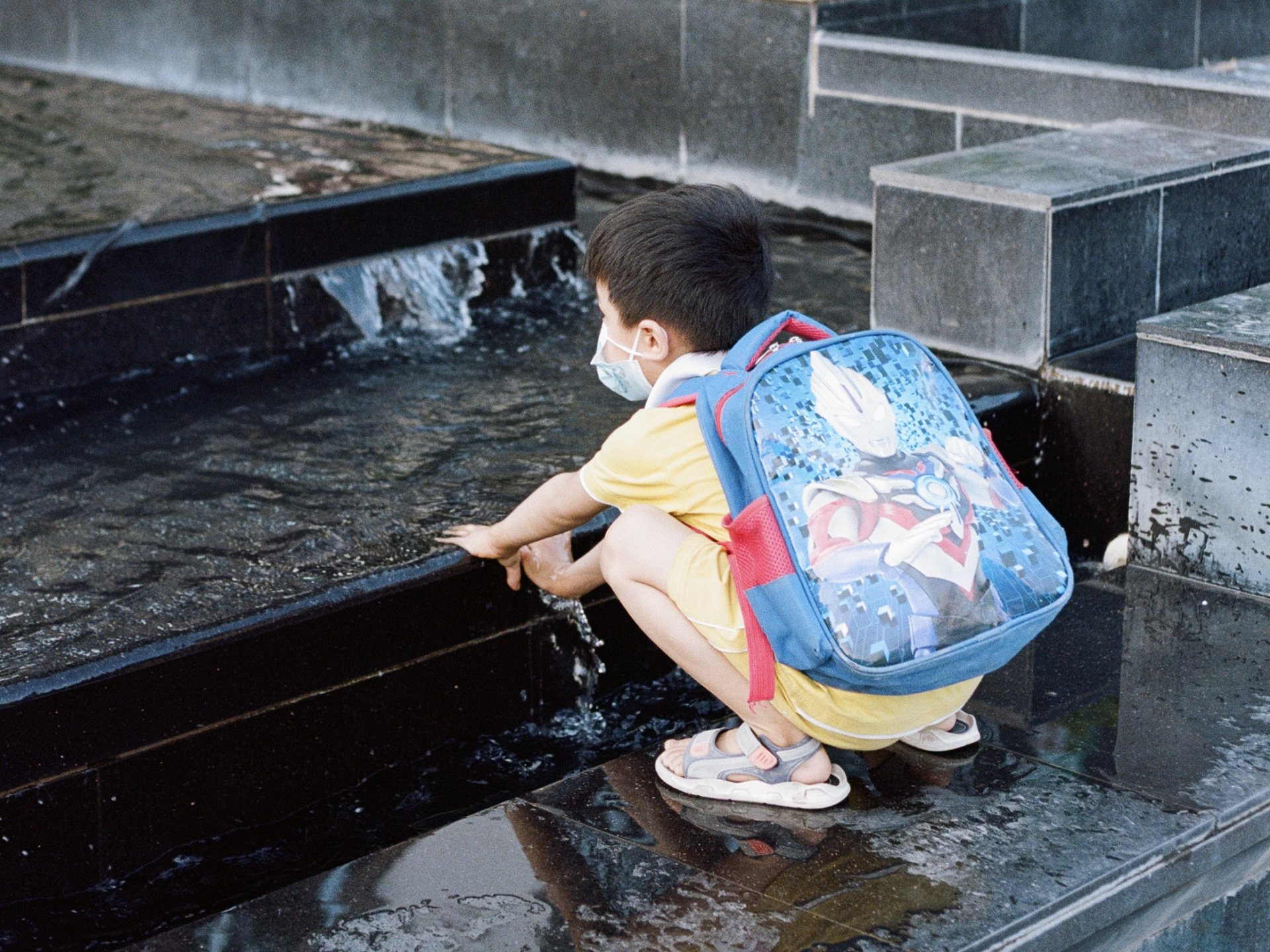 这个故事不属于一位蹦蹦跳跳的孩子 cover