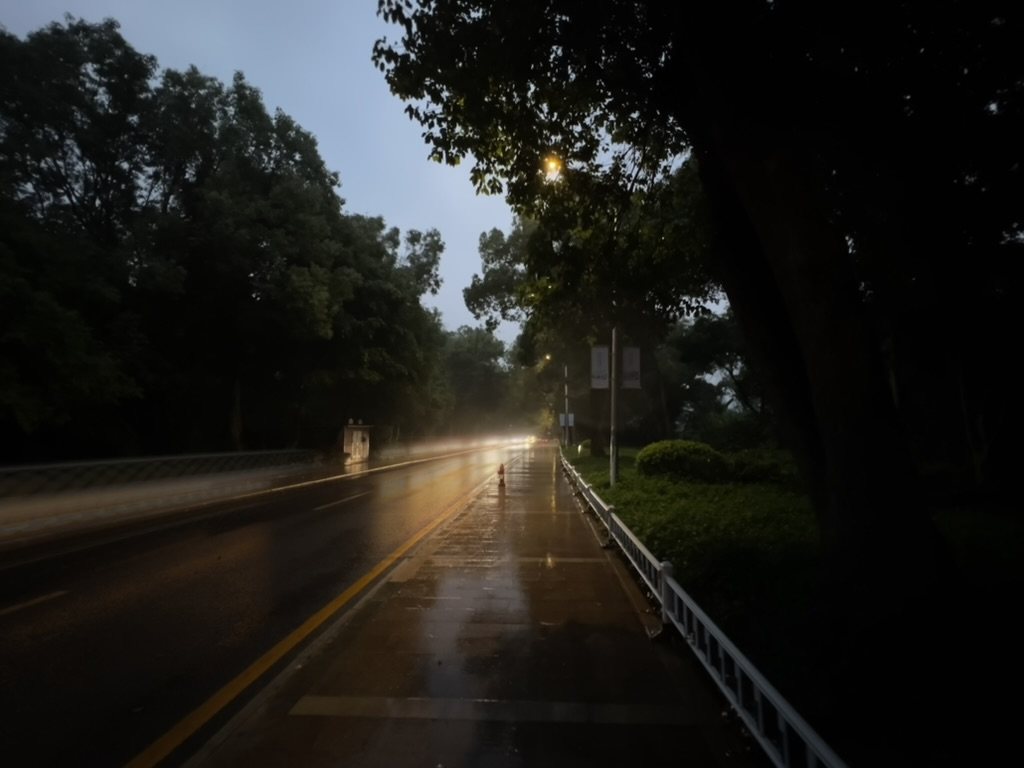 也许，你可以把我当成透明人 cover