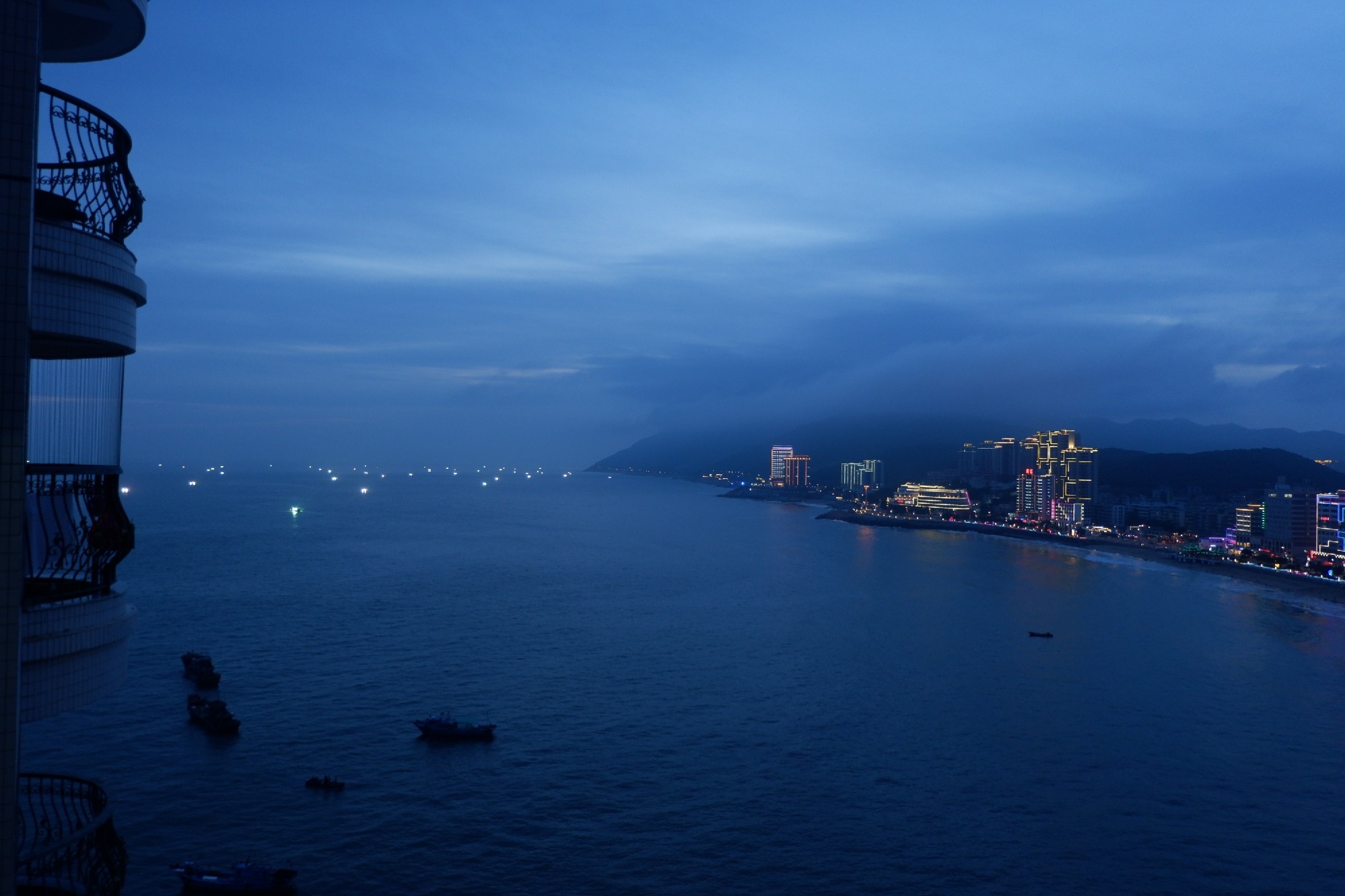 cover of episode  「念书」06：中法双语-鸟叫声-《存在与时间》03-海德格尔-哲学/助眠 